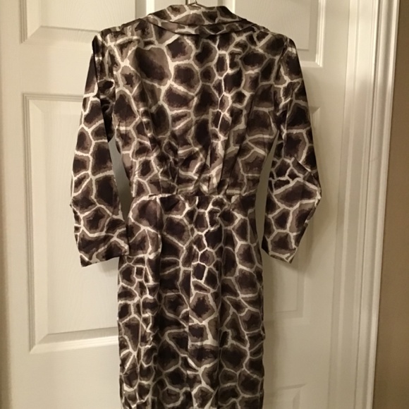 Elie Tahari Maya Giraffe print Safari Dress - Picture 5 of 7